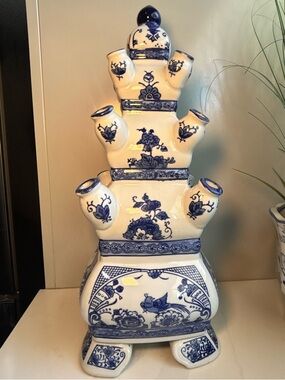 Exquisite Chinoiserie Blue and White Porcelain Tulipiere Tower Vase